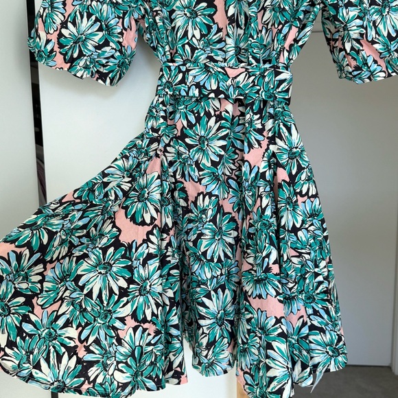 Storets Olivia Floral Belted Mini Dress. S/M Size, adjustable belt. - Picture 13 of 16